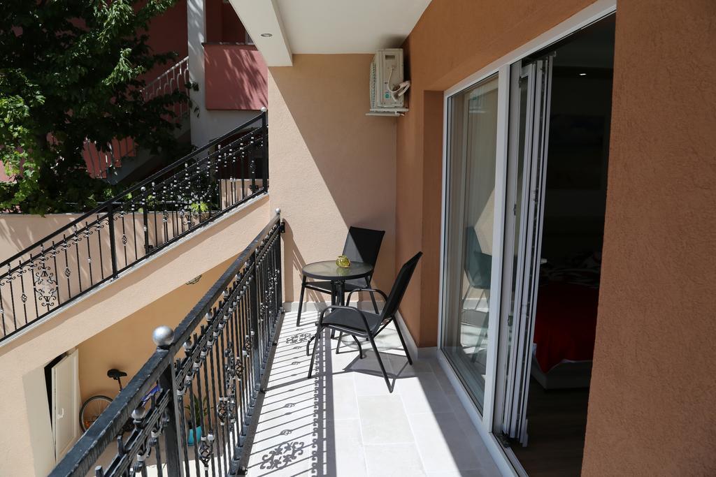 Mango Apartments Требинье Экстерьер фото