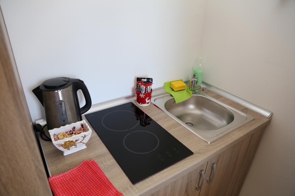 Mango Apartments Требинье Экстерьер фото
