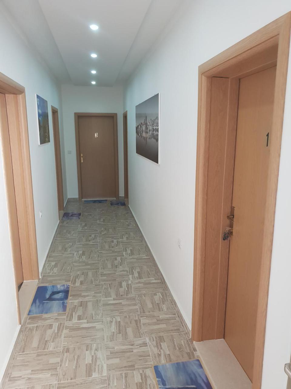 Mango Apartments Требинье Экстерьер фото